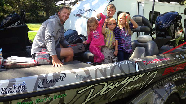 Chad Pipkens visits with some of his fans in Waddington NY prior to the August 2013 St. Lawrence River Elite Series Event